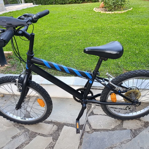 Bicycle used with 6 speeds, disc brakes, black city bike