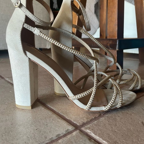 Migato beige high heel shoes with gold details like new, size 40