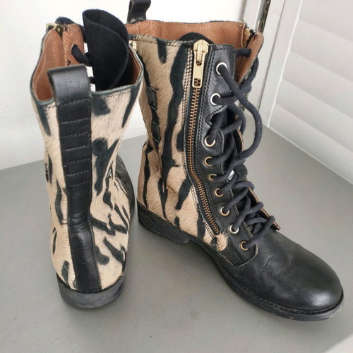 Kricket boots used, genuine leather, size 38
