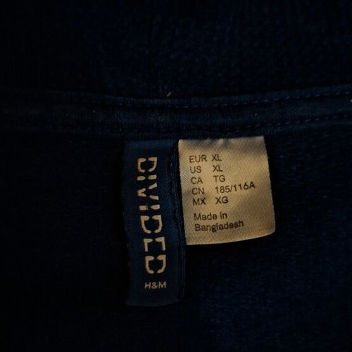 Sports jacket with zipper and hood blue XL like new