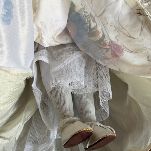 Collectible Victorian Style Porcelain Doll 40cm