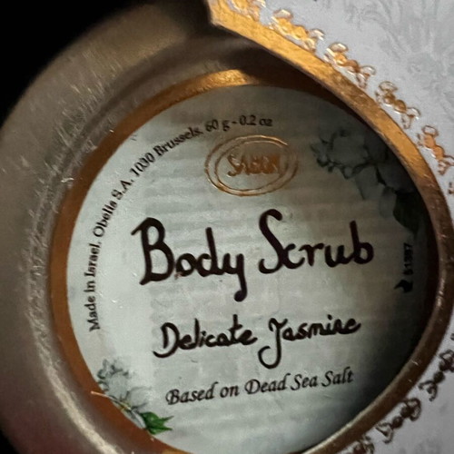 Body gift set with shampoo and scrub new in box