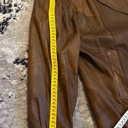 Leather jacket size M brown like new