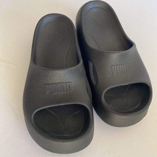 Puma Slides black size 35 like new