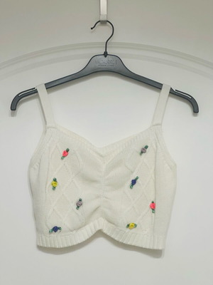 Knitted crop top with flowers like new, one size