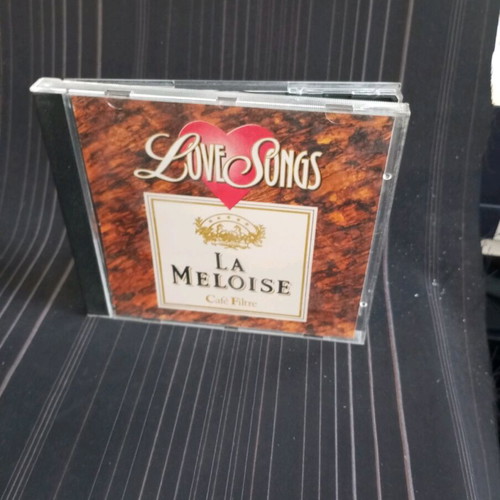 Love songs CD like new, pop