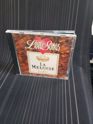 Love songs CD like new, pop