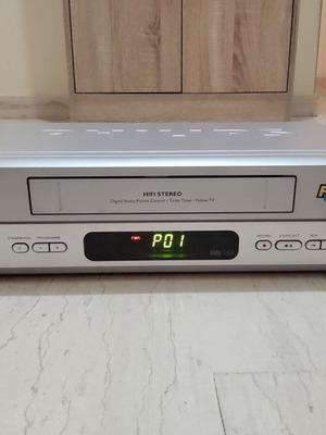Philips VR 550 VHS VCR Video Player Recorder for repair
