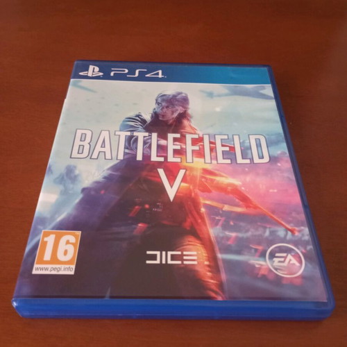 Battlefield V PS4 like new, physical disc