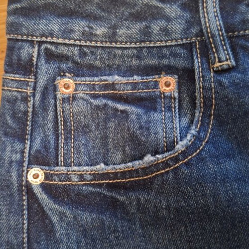 Blue denim women's barrel fit jeans, mid-rise