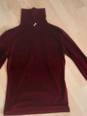 Bubblegun burgundy blouse