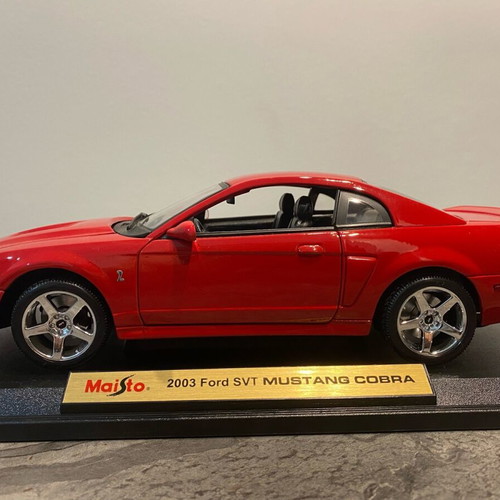 Ford Mustang Cobra 2003 1/18 Maisto like new
