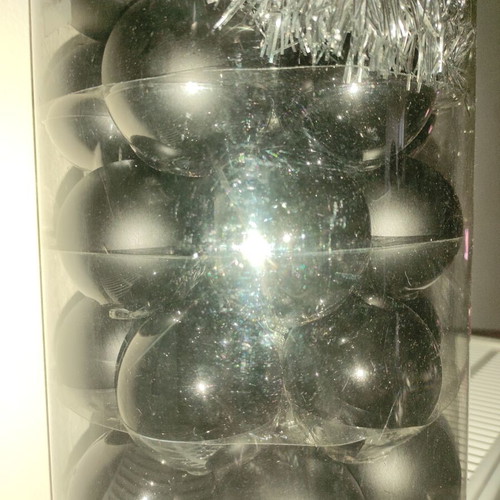 Christmas balls set of 26 black matte and glossy 6cm like new