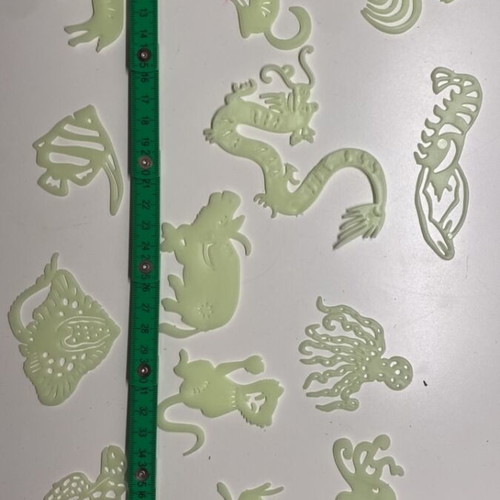 Decorative animals like new that glow in the dark, set of 13