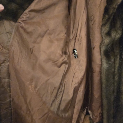 Mink fur coat like new, brown color