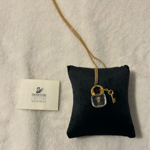 Swarovski necklace vintage like new with lock and key
