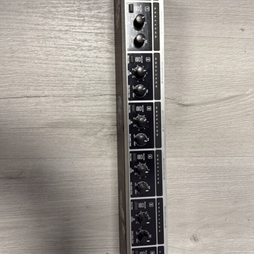 Behringer Ultralink Pro MX882 8-Channel Splitter/Mixer like new