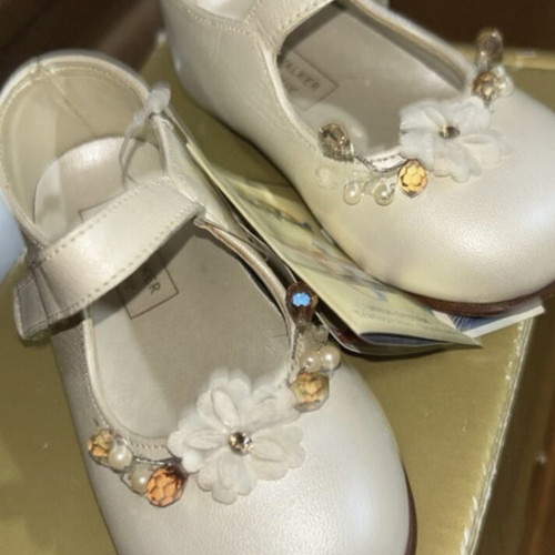 Babywalker shoes for girl size 20 new, white/cream with flowers