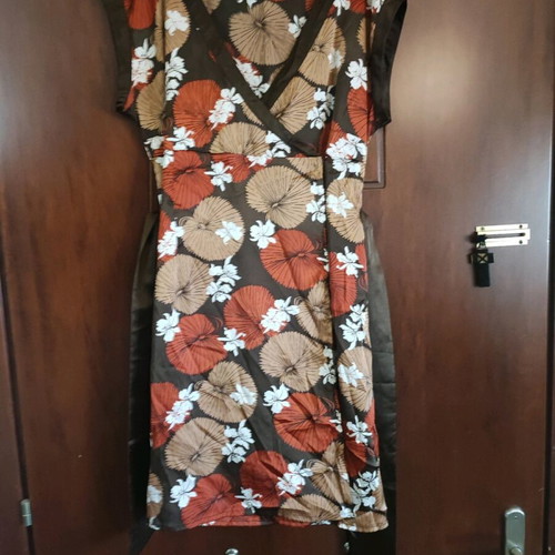 Wrap dress size M multicolored like new