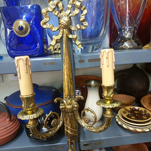 Set of brass wall lights like new