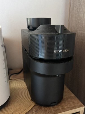 Nespresso Vertuo Pop μαύρη καφετιέρα σαν καινούργιο