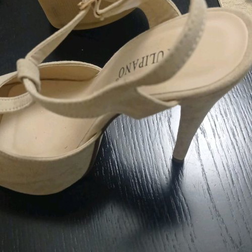 Sandals new beige suede leather size 39 15 cm heel