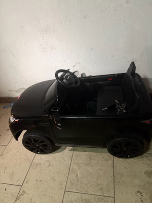 Land Rover electric car like new, two-seater with 1:30 hours battery life