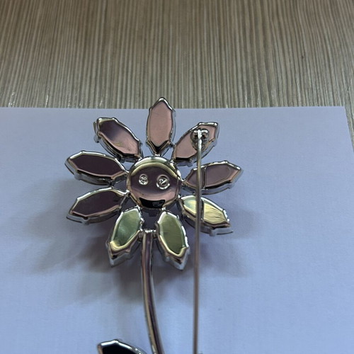 Swarovski vintage flower brooch with pink crystals like new