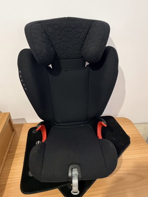 Volvo car seat like new