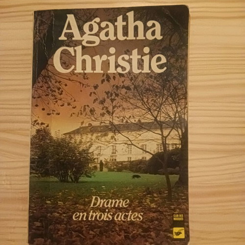 Agatha Christie Drame en trois actes book used, French edition