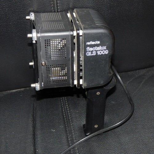 Reflecta Flectalux GLS 1009 projector used