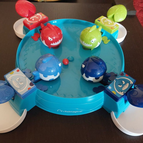 Pickabola Pirana game by Imaginarium like new