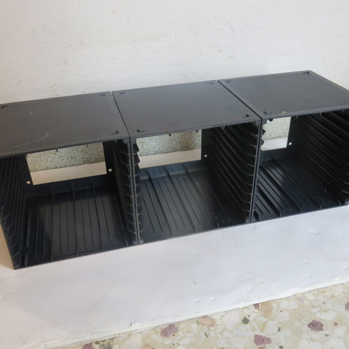 Triple CD Case Clements like new for 30 single or 12 double CDs
