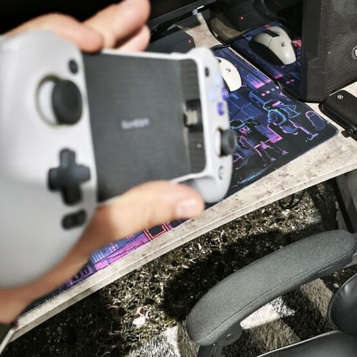 Gamesir controller for mobile phones like new