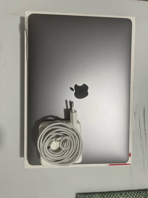 MacBook Pro 13 inch used with non-working screen