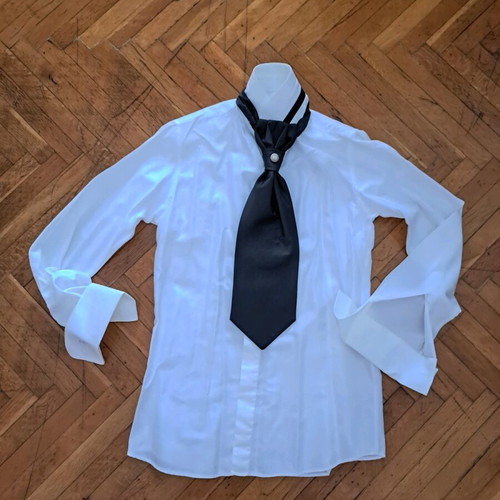 Italian Carlo Pignatelli groom suit like new with shirt, tie and belt