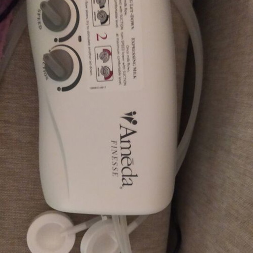 Ameda Finesse electric double breast pump