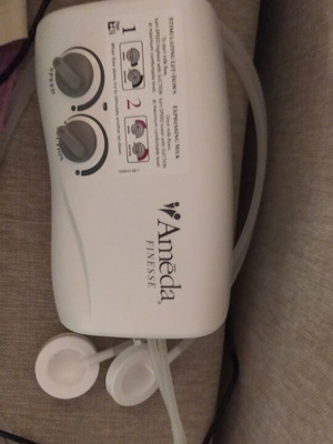 Ameda Finesse electric double breast pump