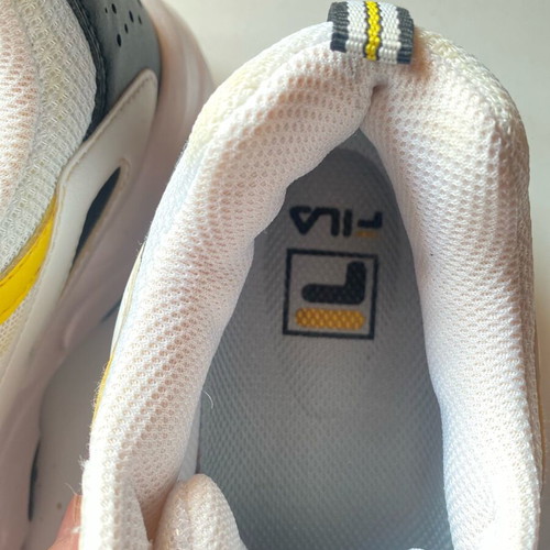 Fila athletic shoes like new, white with stains size 41.5