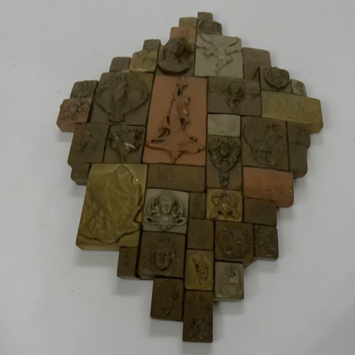Giovanni Schoeman Vintage wall plaque like new