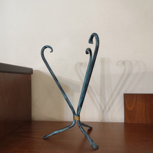 Metal plant pot stand like new with gold detail