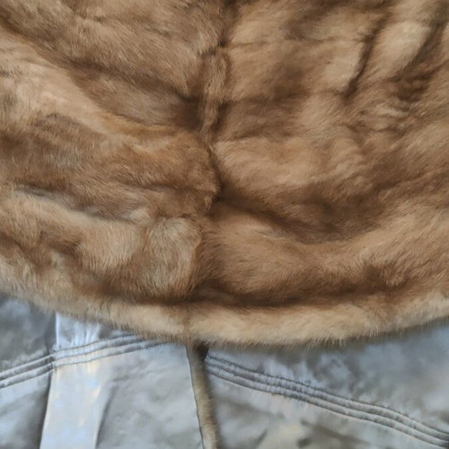 Etol mink fur like new, short cape coat beige