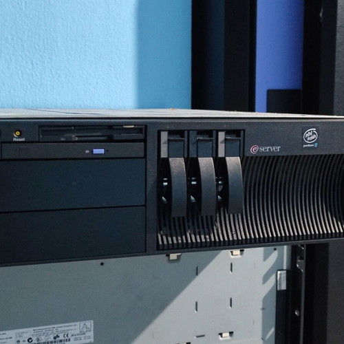 IBM eServer X340 Dual Slot 1 Pentium III 866MHz server