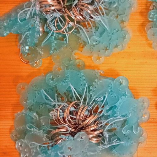 Keychains pack of 116 for baptism favors in blue, new