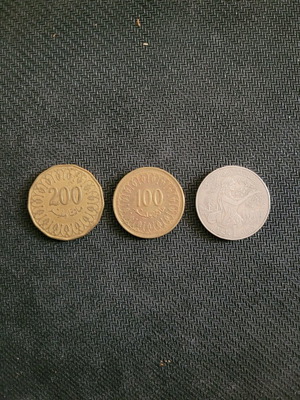 Tunisian coins used, 3 pieces 200 milims, 100 milims and dinar
