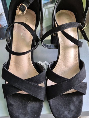 Migato black high-heeled sandals cross design, like new, size 40