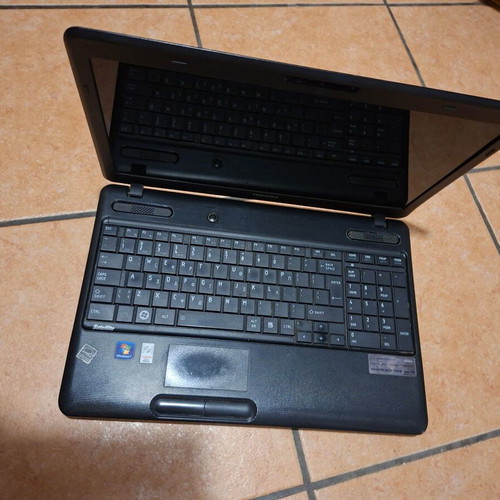 Toshiba laptop used, black, 13-inch, AMD E-Series, 2GB RAM, HDD, Windows