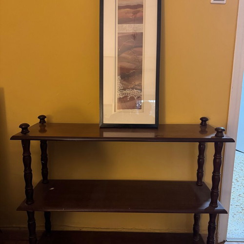 Shelf with gift painting used, adjustable levels
