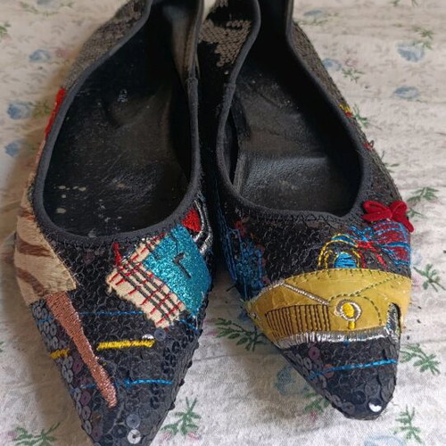 Exe ballerinas size 41 used, black with embroidered patterns and beads