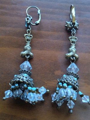 Vintage earrings like new with beads and metal